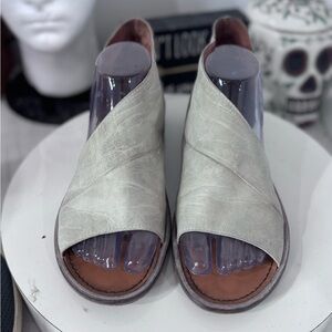 Free People Mont Blanc Sandals Women's sz 39 (8.5)